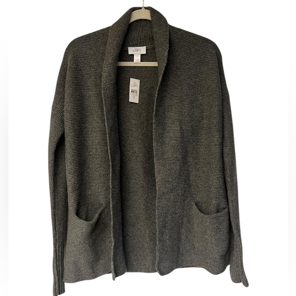 NWT LOFT Ann Taylor Gray Cardigan Sweater - Picture 1 of 4